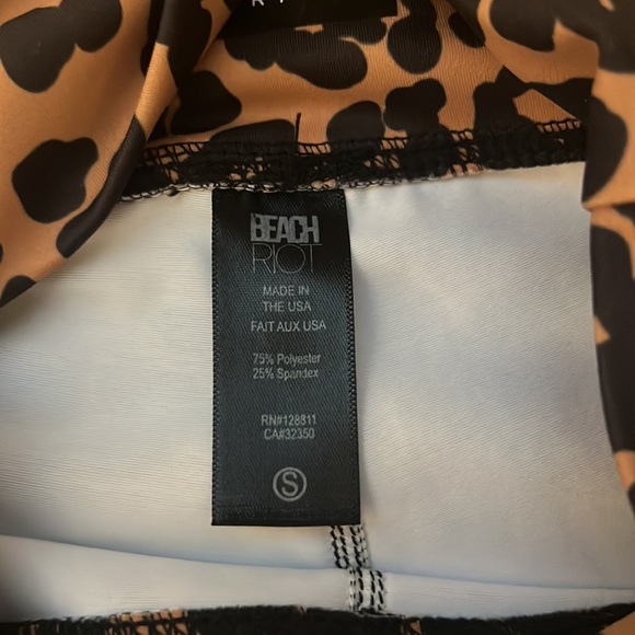 Beach Riot Leopard Print Leggings - Picture 6 of 6